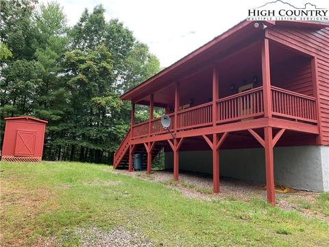 305 Wolf Pen Rd, Purlear, NC 28665 photo 3