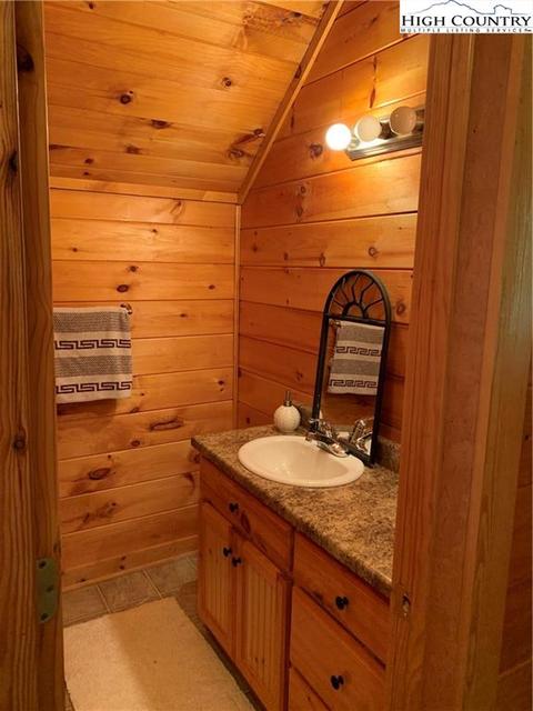 305 Wolf Pen Rd, Purlear, NC 28665 photo 36