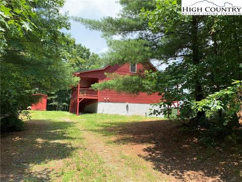 305 Wolf Pen Rd, Purlear, NC 28665 photo 4