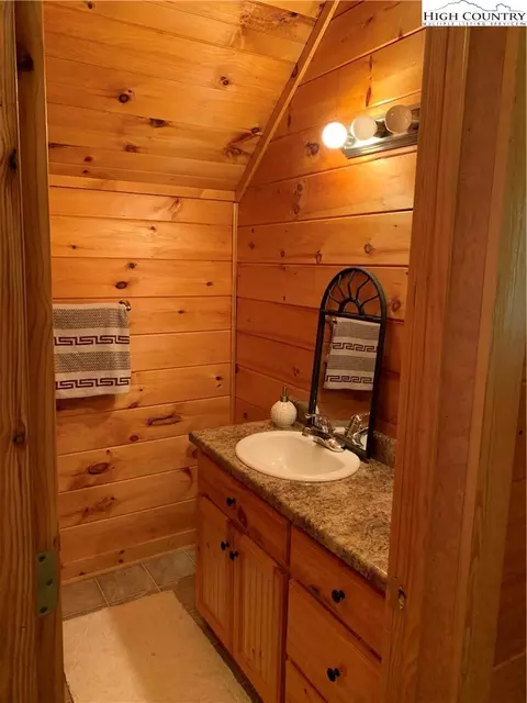 305 Wolf Pen Rd, Purlear, NC 28665 photo 36
