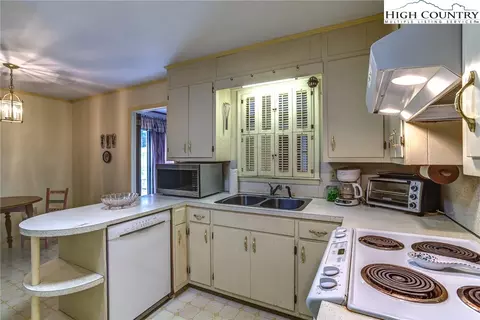224 Morningside Dr, Boone, NC 28607 photo 14