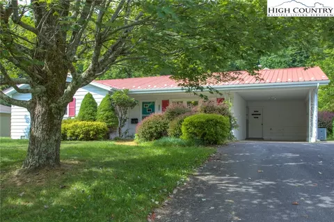 224 Morningside Dr, Boone, NC 28607 photo 2