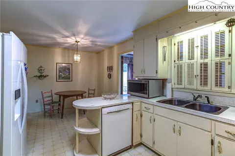 224 Morningside Dr, Boone, NC 28607 photo 13