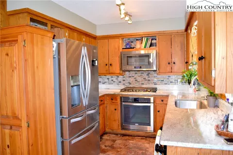 255 Liddle Rd, Jefferson, NC 28640 photo 9