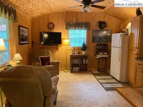 200 Rivercrest Dr, Crumpler, NC 28617 photo 6