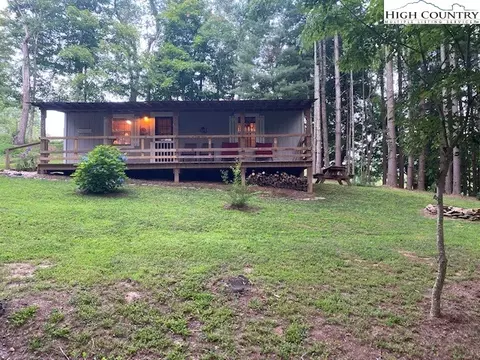 200 Rivercrest Dr, Crumpler, NC 28617 photo 3