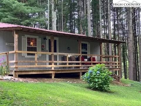 200 Rivercrest Dr, Crumpler, NC 28617 photo 2