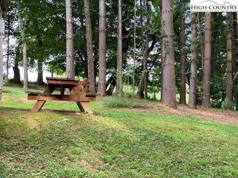 200 Rivercrest Dr, Crumpler, NC 28617 photo 21