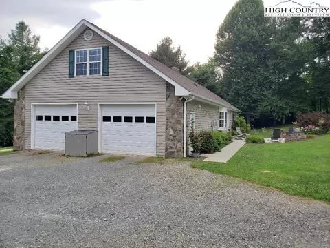 351 Doell Ln, Sparta, NC 28675 photo 3