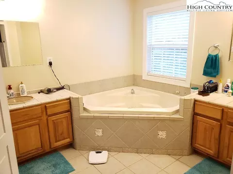 351 Doell Ln, Sparta, NC 28675 photo 16