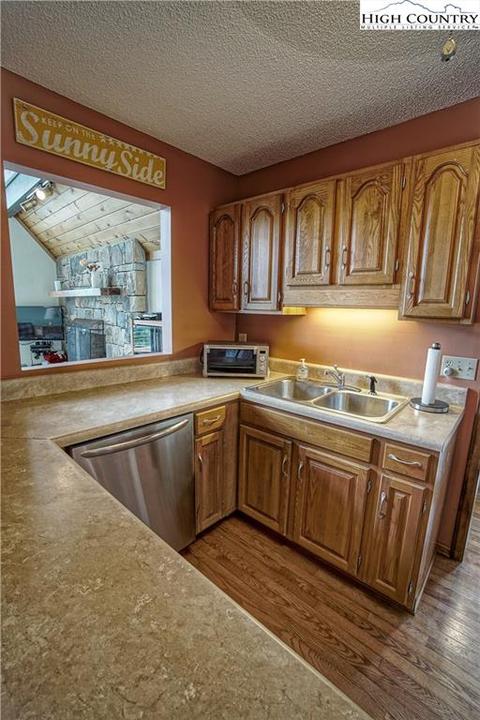 122 Larkspur Ln, Beech Mountain, NC 28604 photo 13