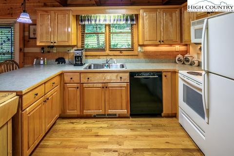 237 Streamside Ln, Seven Devils, NC 28604 photo 16