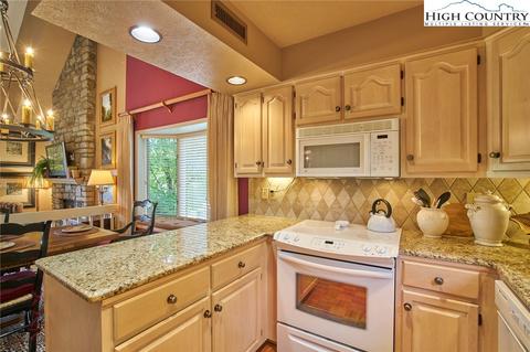 234 Stringfellow Ln, Blowing Rock, NC 28605 photo 6