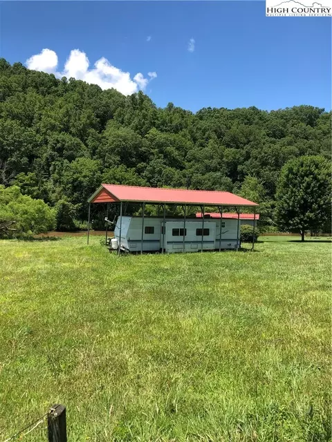 333 Albert Phipps Rd, Crumpler, NC 28617 photo 1