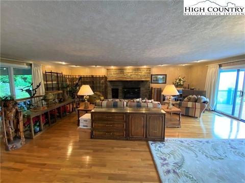 143 Skiview Rd, Seven Devils, NC 28604 photo 10