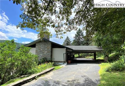 143 Skiview Rd, Seven Devils, NC 28604 photo 2