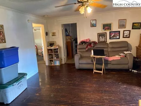 214 G St, Lansing, NC 28643 photo 9
