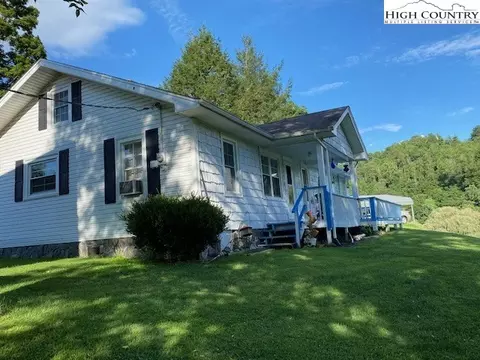 214 G St, Lansing, NC 28643 photo 18
