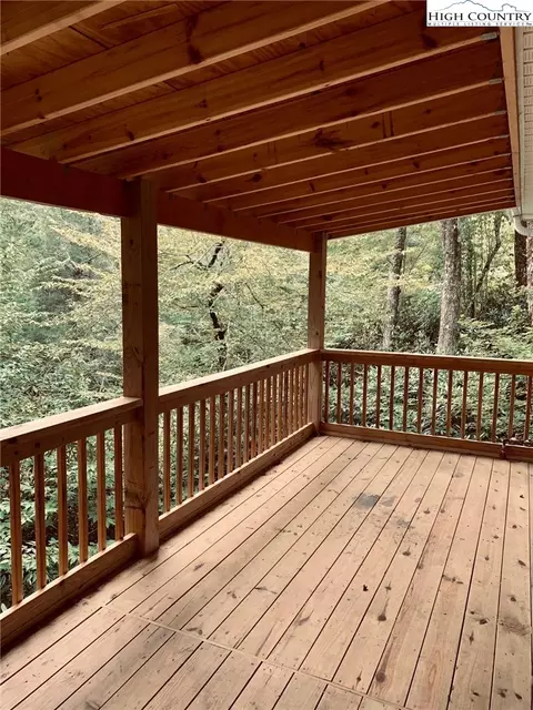 402 Hemlock Loop, Newland, NC 28657 photo 12