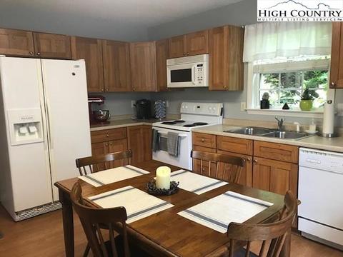 3449 Wildcat Rd, Deep Gap, NC 28618 photo 7