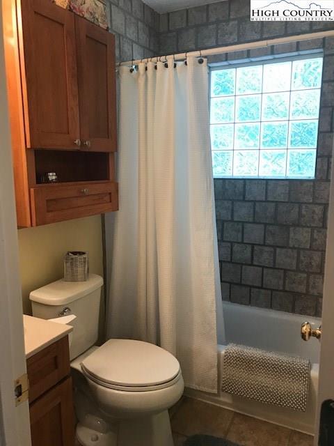 3449 Wildcat Rd, Deep Gap, NC 28618 photo 14