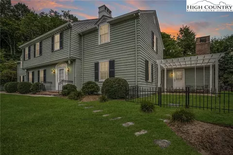 300 Cherry Dr, Boone, NC 28607 photo 2