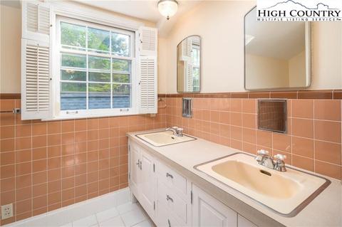 300 Cherry Dr, Boone, NC 28607 photo 29