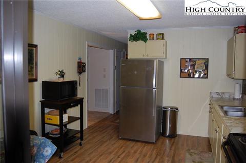 39 Dew Drop Loop, Linville, NC 28646 photo 11