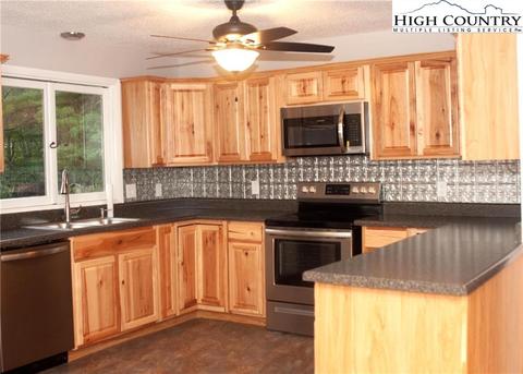 117 Meadowbrook Ln, Deep Gap, NC 28618 photo 3