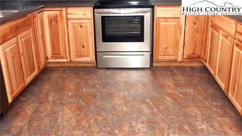 117 Meadowbrook Ln, Deep Gap, NC 28618 photo 5