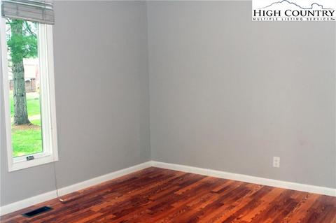 117 Meadowbrook Ln, Deep Gap, NC 28618 photo 12