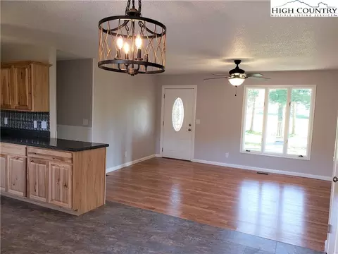 117 Meadowbrook Ln, Deep Gap, NC 28618 photo 31