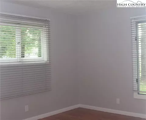 117 Meadowbrook Ln, Deep Gap, NC 28618 photo 18