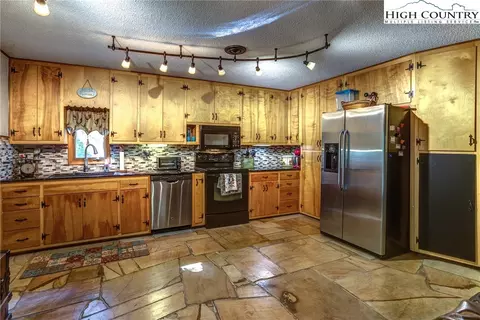 221 Rosenstein Dr, Deep Gap, NC 28618 photo 11