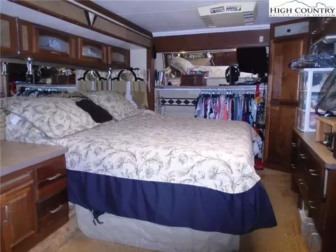 1079 Whenlin Ridge Rd, Lansing, NC 28643 photo 6