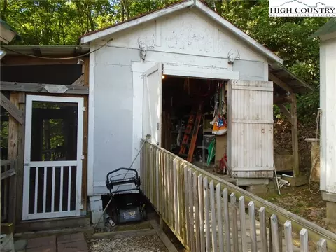 1079 Whenlin Ridge Rd, Lansing, NC 28643 photo 14