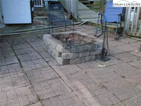1079 Whenlin Ridge Rd, Lansing, NC 28643 photo 12