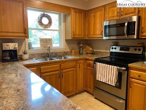 286 Sunset Dr, Boone, NC 28607 photo 6
