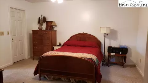 374 Maple Leaf Ln, Galax, VA 24333 photo 9
