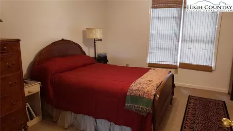 374 Maple Leaf Ln, Galax, VA 24333 photo 8