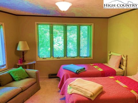 693 Skiview Dr, Seven Devils, NC 28604 photo 17