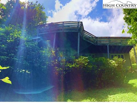 693 Skiview Dr, Seven Devils, NC 28604 photo 25