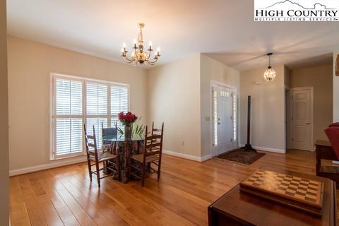 843 County Downs Ave, Roaring Gap, NC 28668 photo 5