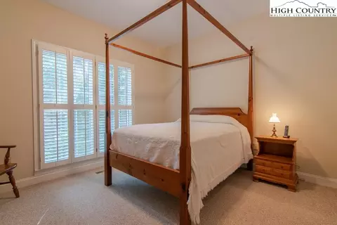 843 County Downs Ave, Roaring Gap, NC 28668 photo 16