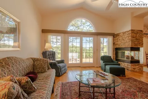 843 County Downs Ave, Roaring Gap, NC 28668 photo 2