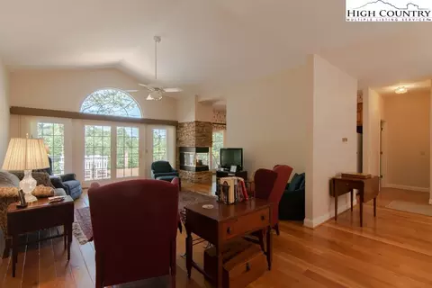 843 County Downs Ave, Roaring Gap, NC 28668 photo 7