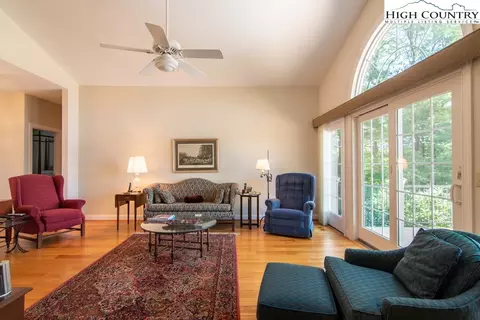 843 County Downs Ave, Roaring Gap, NC 28668 photo 6