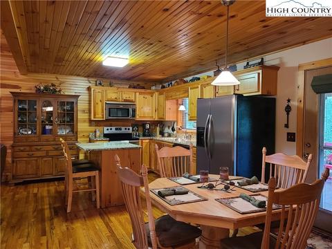 369 Green Meadows Dr, Todd, NC 28684 photo 17