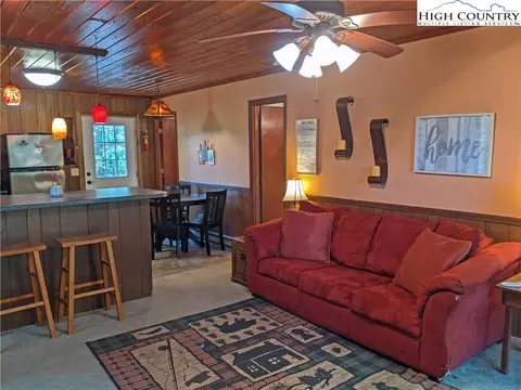 584 Horse Shoe Ridge E Rd, Deep Gap, NC 28618 photo 12