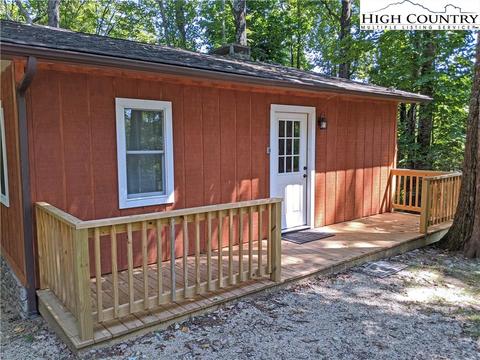 584 Horse Shoe Ridge E Rd, Deep Gap, NC 28618 photo 3